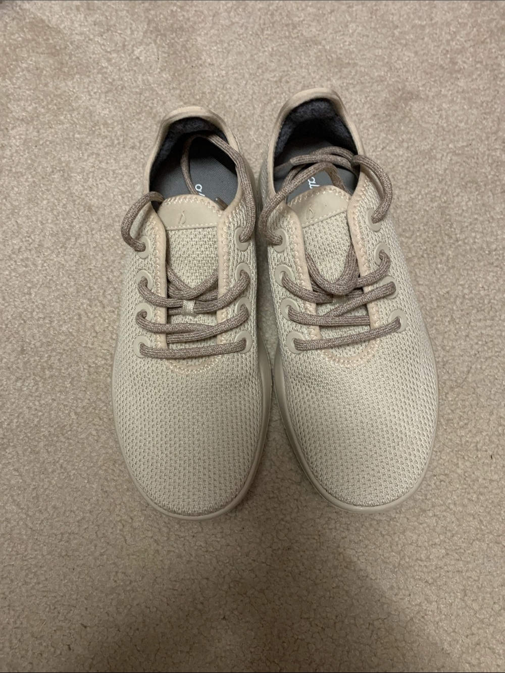 All birds biege sneakers new never worn